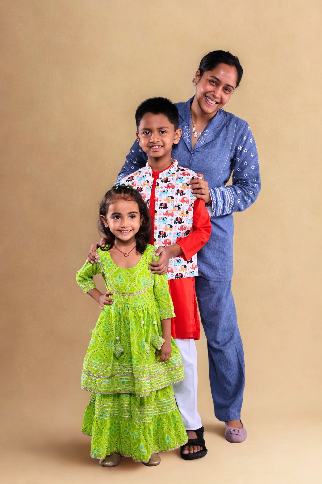 Quirky Printed jacket with plain kurta set (Red)