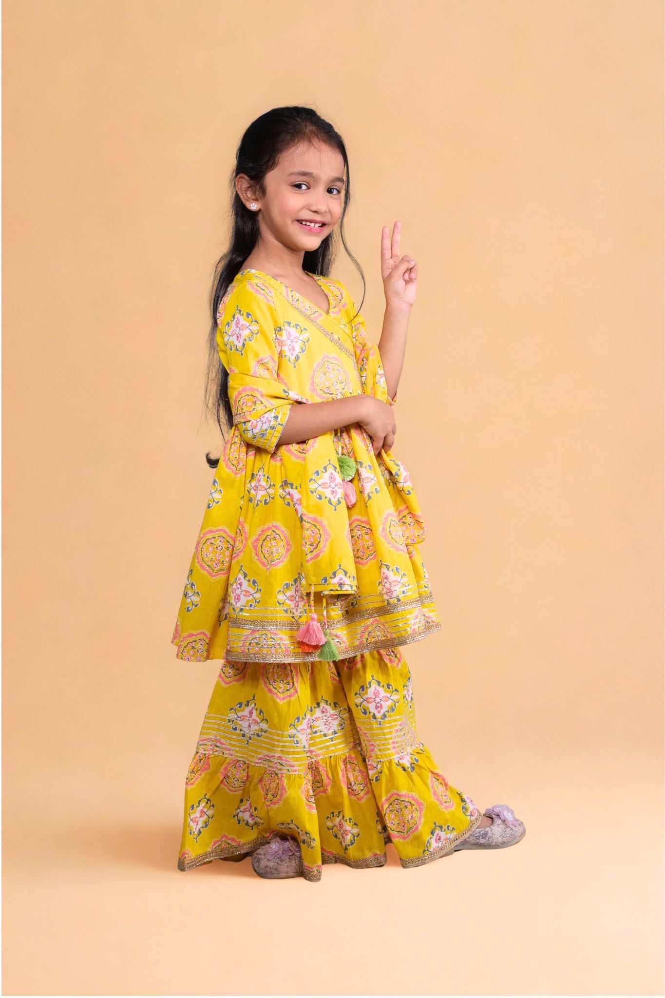 Mini Maharaani Garaara set with dupatta