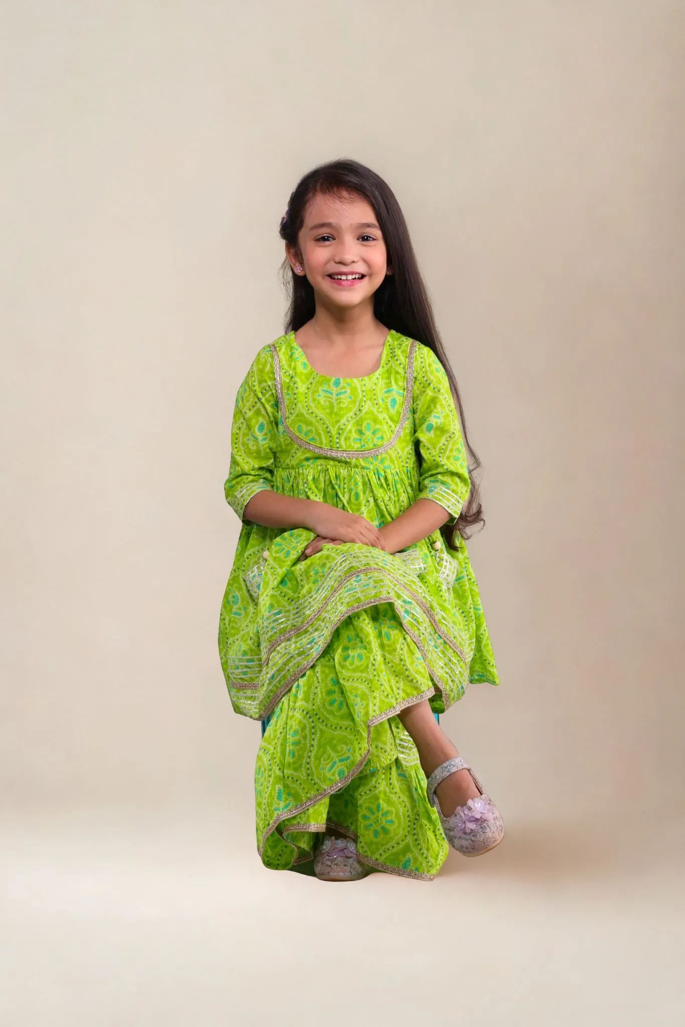 Mini Maharani Baandhni Garaara set Green