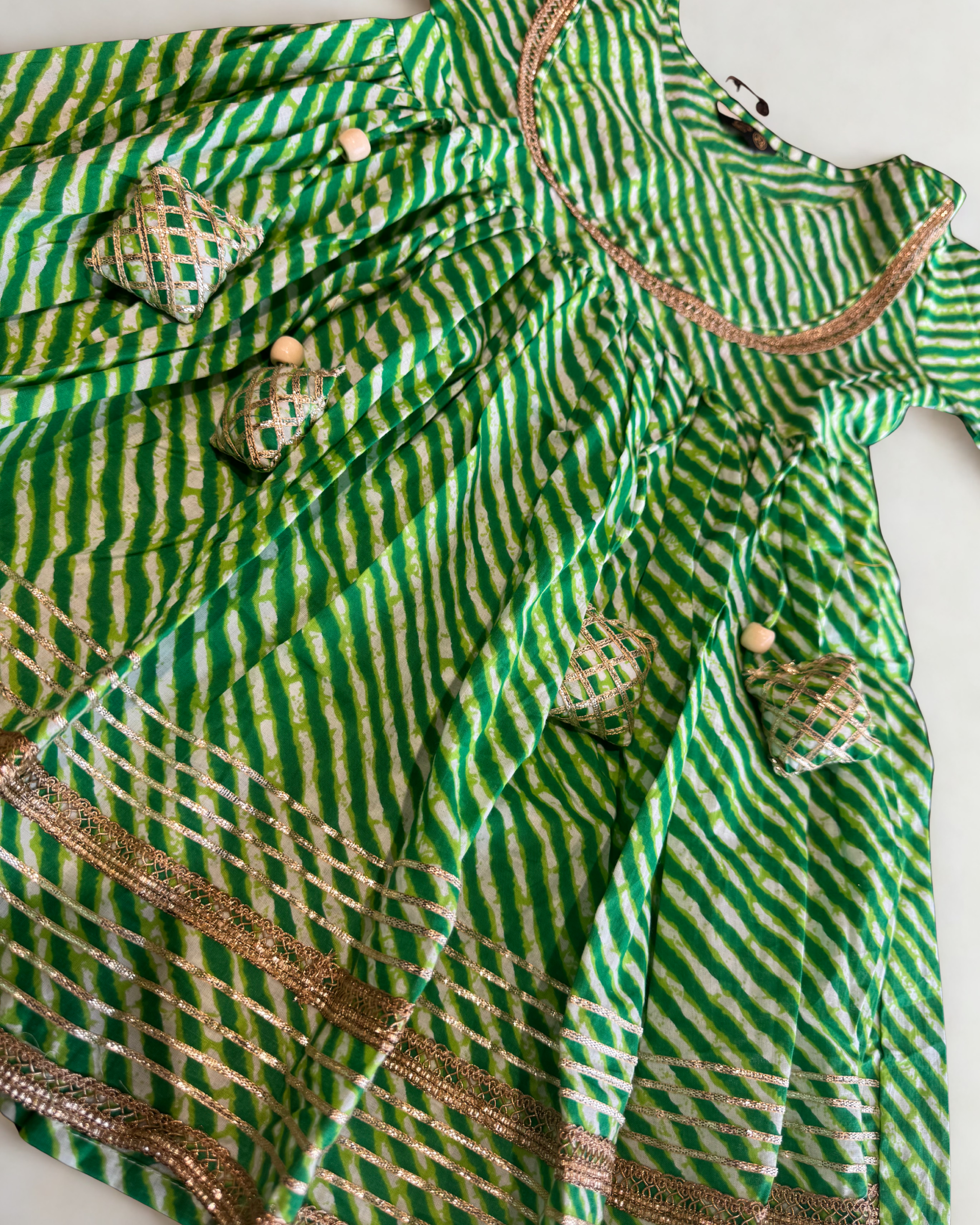 Mini Maharani Leheriya Garaara set Green