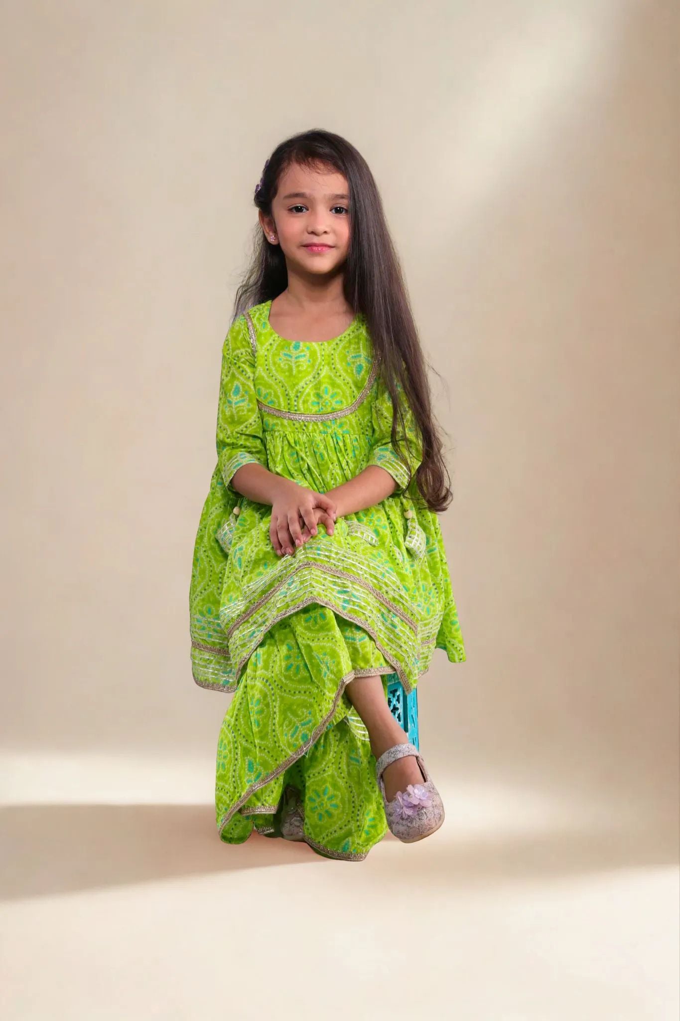 Mini Maharani Baandhni Garaara set Green